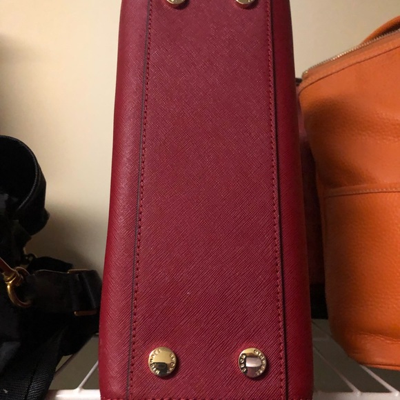 MICHAEL KORS Women’s Red Dillon Top Zip E/W Satchel - Picture 4 of 7